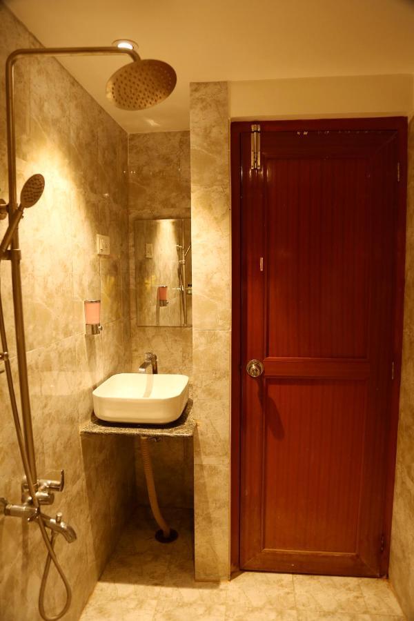 Nitheesh Residency Hotel Kanchipuram Buitenkant foto