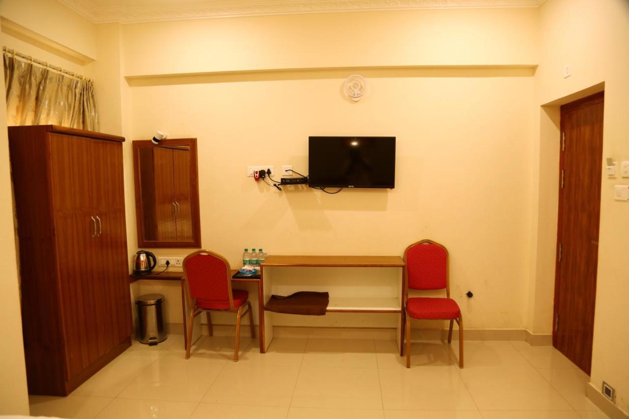 Nitheesh Residency Hotel Kanchipuram Buitenkant foto
