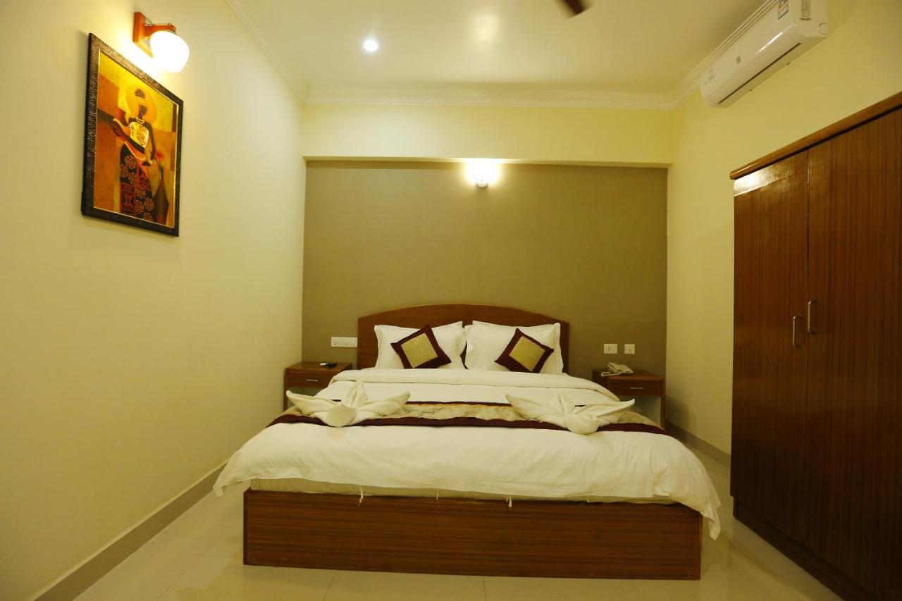 Nitheesh Residency Hotel Kanchipuram Buitenkant foto