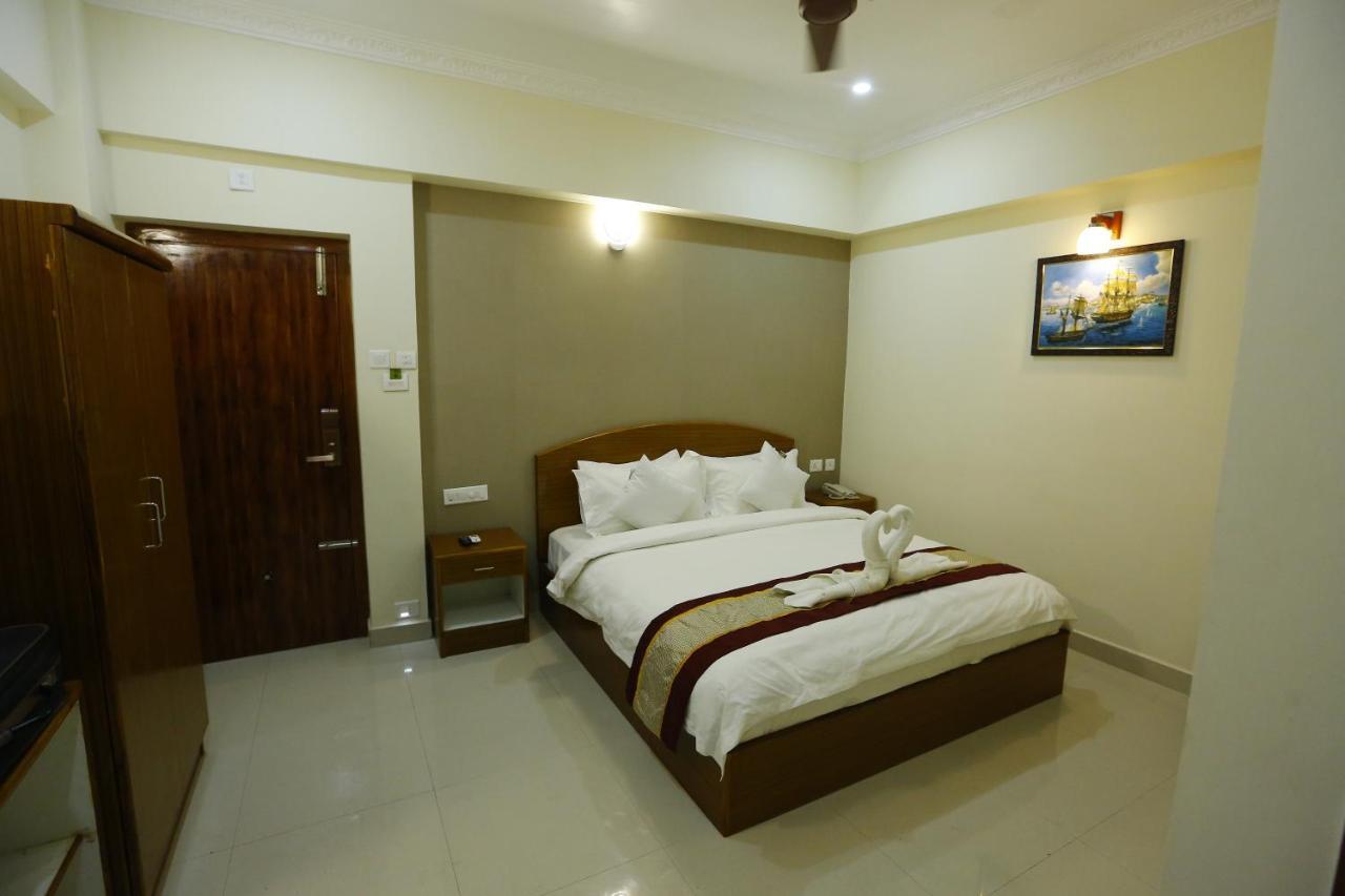 Nitheesh Residency Hotel Kanchipuram Buitenkant foto